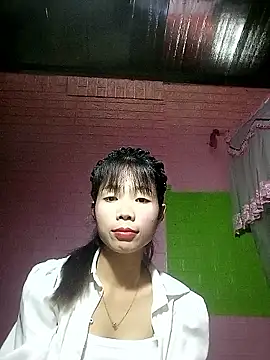 Snapshot of Yaya-827 chatting on 01.13.26 Yaya-827 online show from 01.13.26