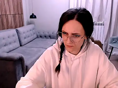 Snapshot of amazingYzza chatting on 01.06.26 amazingYzza online show from 01.06.26