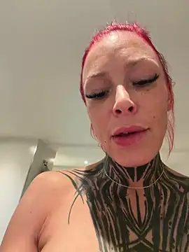 TittenTina online show from 02.08.26