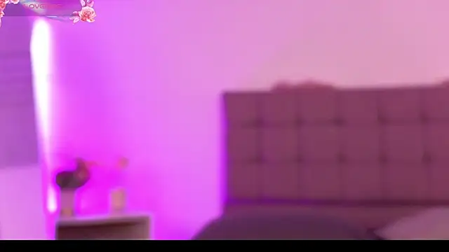 Snapshot of DulceRouss_ chatting on 01.11.26 DulceRouss online show from 01.11.26