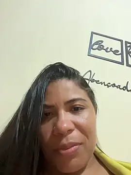 Snapshot of Indiafogosa23 chatting on 06.26.26 Indiafogosa23 online show from 06.26.26