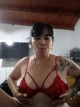 Snapshot of Amanda_luv chatting on 01.07.26 Amanda luv online show from 01.07.26