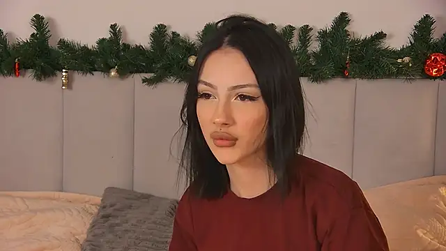 Snapshot of KatieRouge__ chatting on 01.08.26 KatieRouge online show from 01.08.26