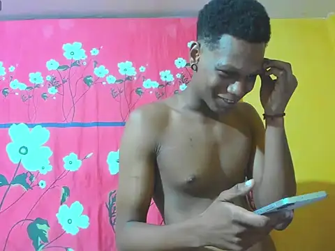 Snapshot of aunstin_mohamme chatting on 02.04.26 aunstin mohamme online show from 02.04.26