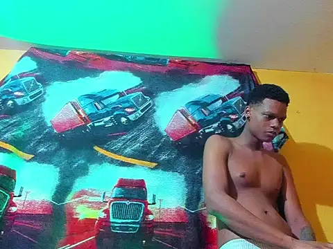 Snapshot of aunstin_mohamme chatting on 02.10.26 aunstin mohamme online show from 02.10.26