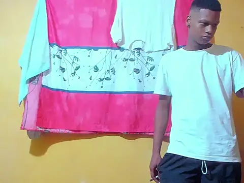 Snapshot of aunstin_mohamme chatting on 02.15.26 aunstin mohamme online show from 02.15.26