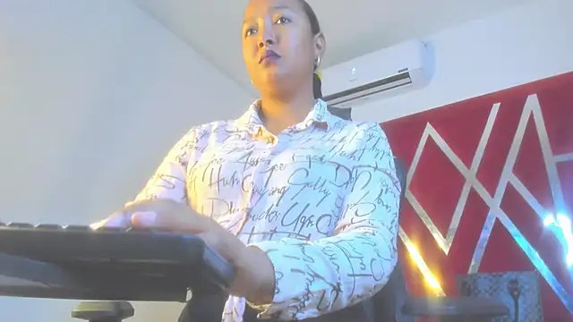 Snapshot of sweetdesireasm chatting on 02.01.26 sweetdesireasm online show from 02.01.26