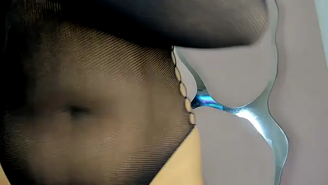 Snapshot of sweetdesireasm chatting on 03.16.26 sweetdesireasm online show from 03.16.26