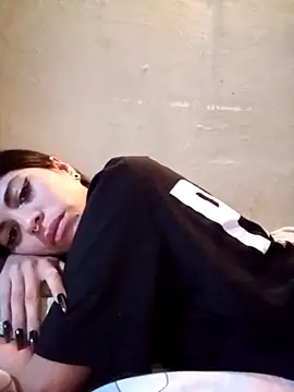 Chiquitoperopeligroso4 online show from 02.20.26