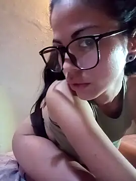 Chiquitoperopeligroso4 online show from 04.16.26