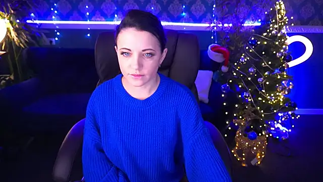 Dafni Monn online show from 01.05.25