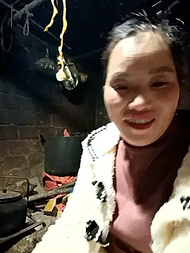 Snapshot of yu--yo chatting on 01.11.26 yu--yo online show from 01.11.26