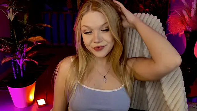 ChloeWhite online show from 04.11.26