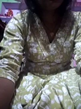 Snapshot of Nilam_cute chatting on 05.04.26 Nilam cute online show from 05.04.26
