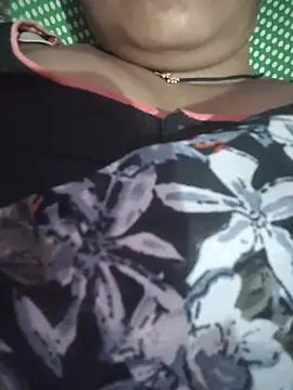 Snapshot of Nilam_cute chatting on 05.13.26 Nilam cute online show from 05.13.26