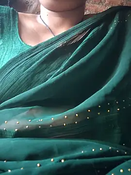 Snapshot of Nilam_cute chatting on 05.19.26 Nilam cute online show from 05.19.26