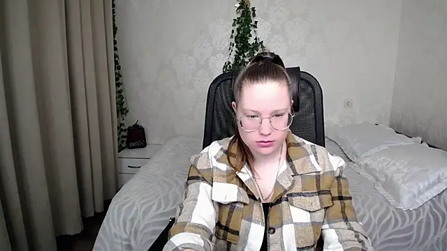 Snapshot of kuri_u chatting on 01.10.26 kuri u online show from 01.10.26