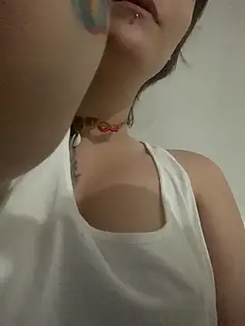 Snapshot of Casal_HotBrisa chatting on 02.05.26 Casal HotBrisa online show from 02.05.26