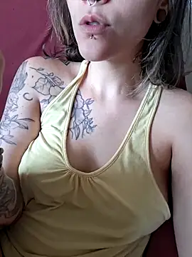 Snapshot of Casal_HotBrisa chatting on 04.06.26 Casal HotBrisa online show from 04.06.26