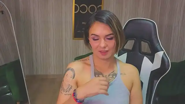 Snapshot of zarcasutra_t chatting on 02.01.26 zarcasutra t online show from 02.01.26