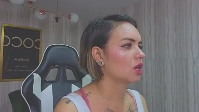 Snapshot of zarcasutra_t chatting on 02.04.26 zarcasutra t online show from 02.04.26