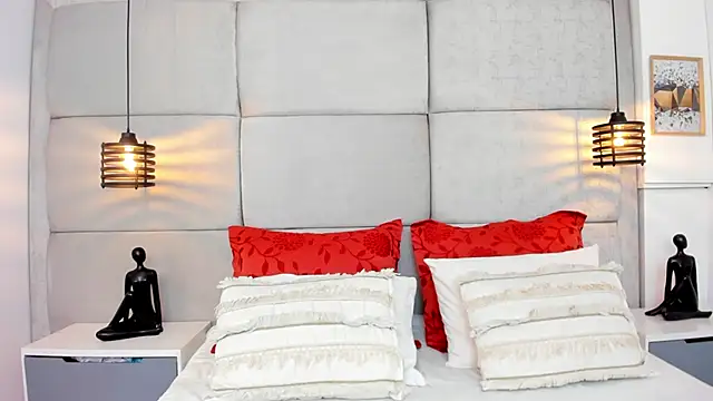 IvonneOwen online show from 02.09.26