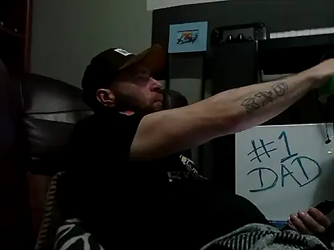 Snapshot of Numba1dad_ chatting on 01.10.26 Numba1dad online show from 01.10.26