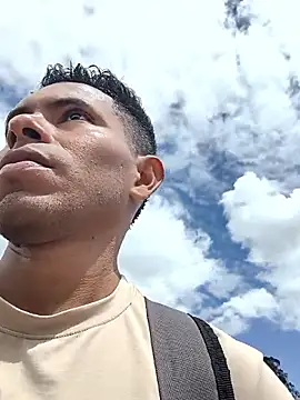 Snapshot of adambrosk_08 chatting on 01.18.26 adambrosk 08 online show from 01.18.26