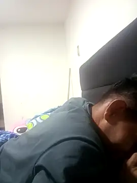 Snapshot of adambrosk_08 chatting on 02.11.26 adambrosk 08 online show from 02.11.26