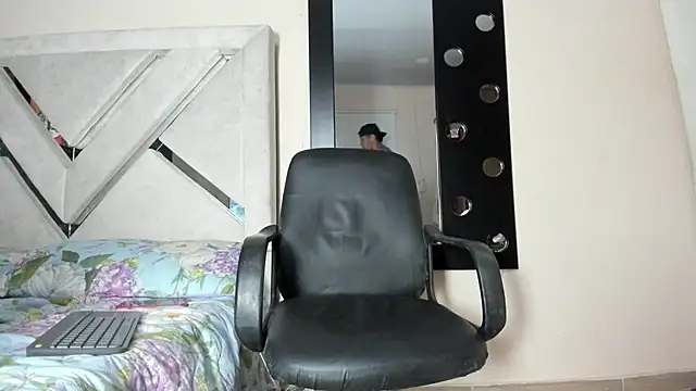 Snapshot of antonio_aguilarx chatting on 05.31.26 antonio aguilarx online show from 05.31.26