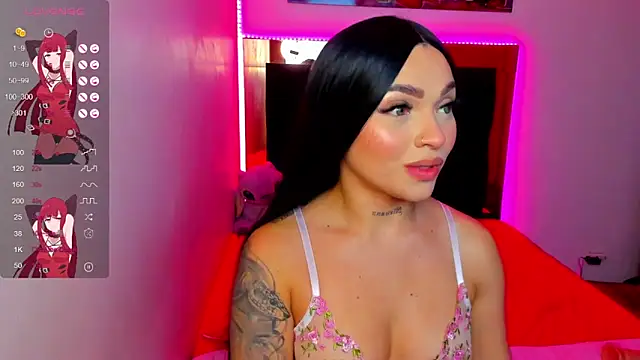 Snapshot of Nicole_rouss chatting on 05.26.26 Nicole rouss online show from 05.26.26