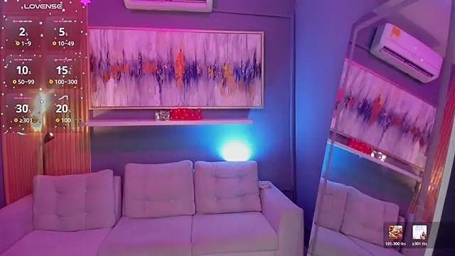 Snapshot of lilian_vergara chatting on 05.19.26 lilian vergara online show from 05.19.26