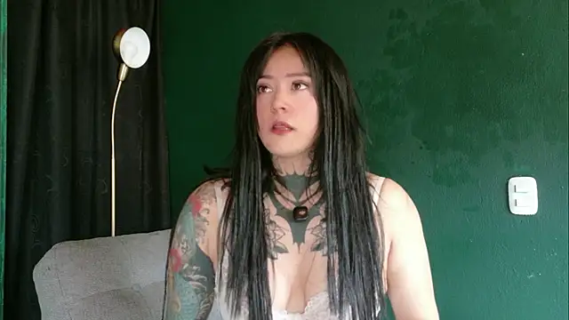 sarahe9769 online show from 05.21.26