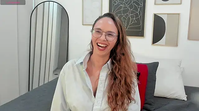 Snapshot of Julianneharris chatting on 07.11.26 Julianneharris online show from 07.11.26