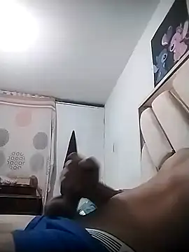 Snapshot of Luisferantuan08 chatting on 01.11.26 Luisferantuan08 online show from 01.11.26