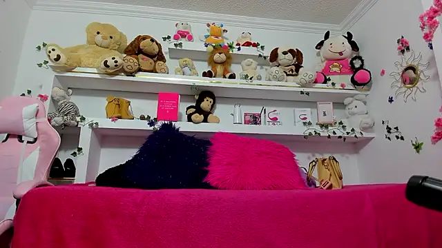 Snapshot of maira_diazz chatting on 02.02.26 maira diazz online show from 02.02.26