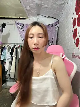 Snapshot of Adela-222 chatting on 05.21.26 Adela-222 online show from 05.21.26
