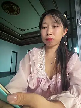 Snapshot of Mayly_lucky2 chatting on 05.19.26 Mayly lucky2 online show from 05.19.26