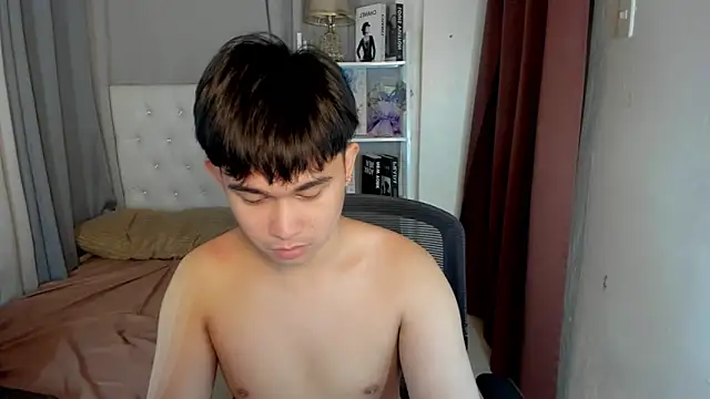 davincihugecock online show from 02.19.26