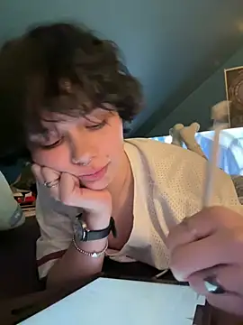 quwuinnie333 online show from 01.08.26