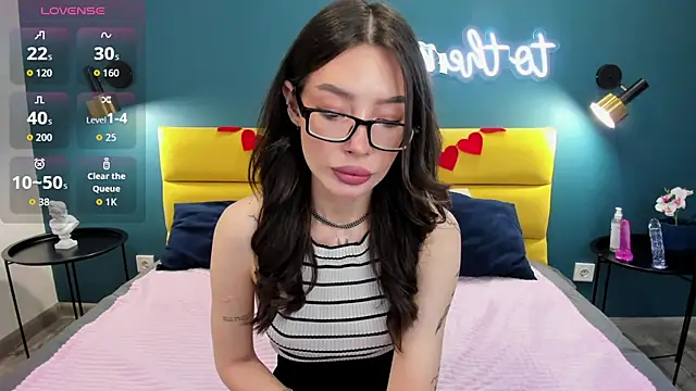 IvyDainty online show from 02.08.26