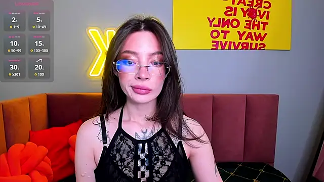 Snapshot of IvyDainty chatting on 05.29.26 IvyDainty online show from 05.29.26