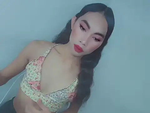 Snapshot of Massivecockfiona chatting on 02.11.26 Massivecockfiona online show from 02.11.26