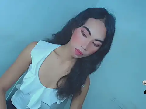 Snapshot of Massivecockfiona chatting on 02.12.26 Massivecockfiona online show from 02.12.26