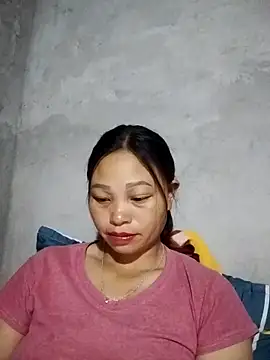 Snapshot of miray- chatting on 05.19.26 miray- online show from 05.19.26