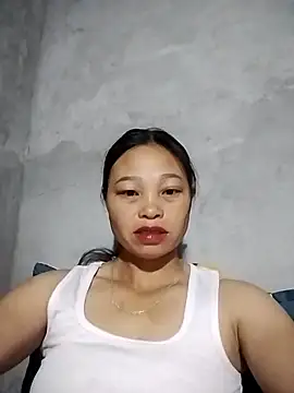 Snapshot of miray- chatting on 05.20.26 miray- online show from 05.20.26