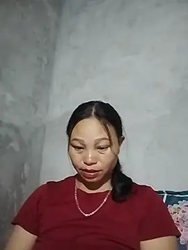 Snapshot of miray- chatting on 05.25.26 miray- online show from 05.25.26