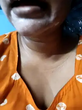 Snapshot of Desi_Nil_pori chatting on 04.17.26 Desi Nil pori online show from 04.17.26