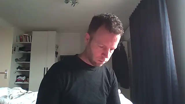 Snapshot of Vector1982 chatting on 01.15.26 Vector1982 online show from 01.15.26