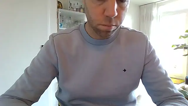 Snapshot of Vector1982 chatting on 02.12.26 Vector1982 online show from 02.12.26